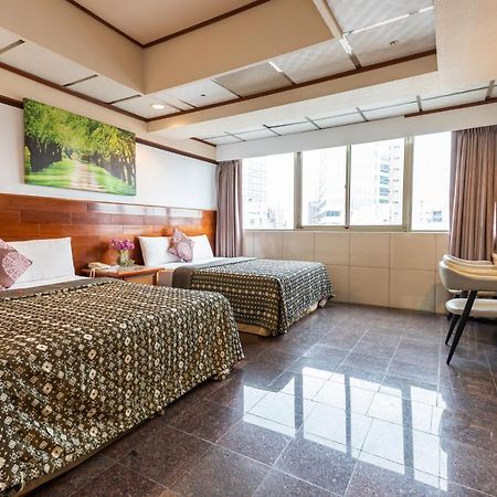 Yi Pin Business Hotel Taoyuan Dış mekan fotoğraf