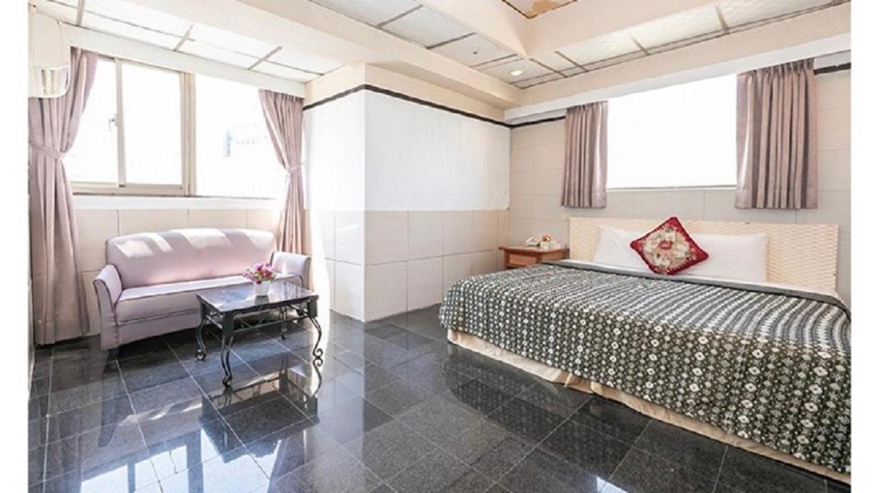 Yi Pin Business Hotel Taoyuan Dış mekan fotoğraf