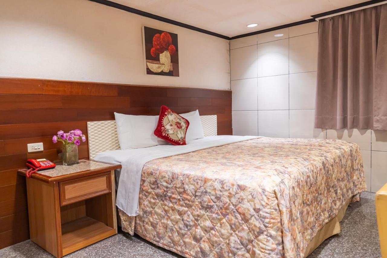 Yi Pin Business Hotel Taoyuan Dış mekan fotoğraf