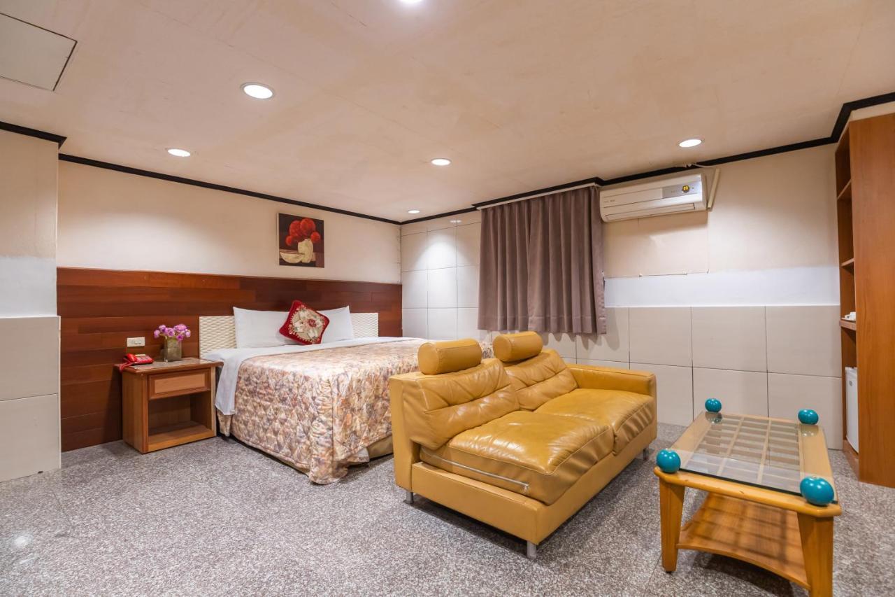 Yi Pin Business Hotel Taoyuan Dış mekan fotoğraf