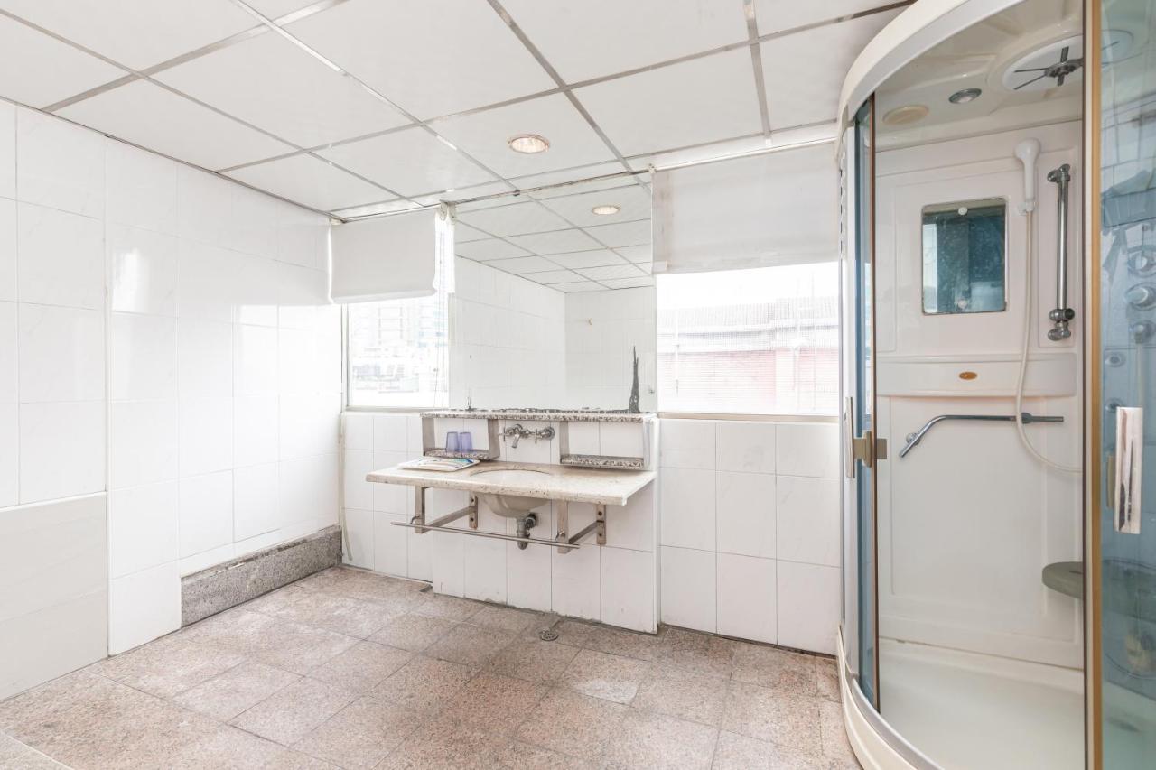 Yi Pin Business Hotel Taoyuan Dış mekan fotoğraf