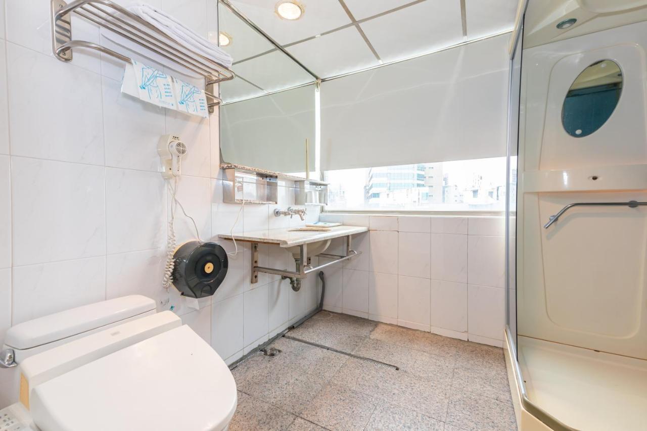 Yi Pin Business Hotel Taoyuan Dış mekan fotoğraf
