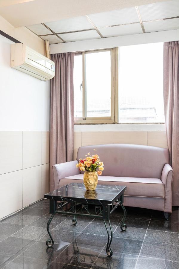 Yi Pin Business Hotel Taoyuan Dış mekan fotoğraf